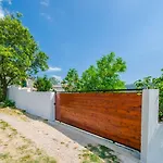Lichtdurchflutete Mit Alpaka-ranch In Der Naehe, Privatpool, Grillbereich, Waschmaschine