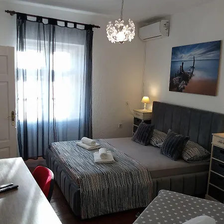 Lichtdurchflutete Mit Alpaka-ranch In Der Naehe, Privatpool, Grillbereich, Waschmaschine Drivenik