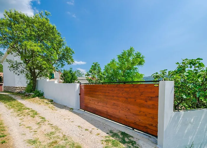 Lichtdurchflutete Mit Alpaka-ranch In Der Naehe, Privatpool, Grillbereich, Waschmaschine